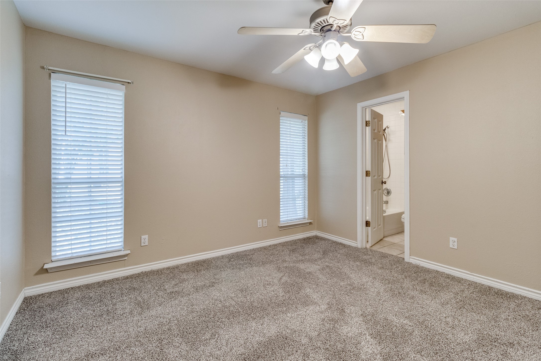 454 E Fulton Street Van Alstyne TX 75495