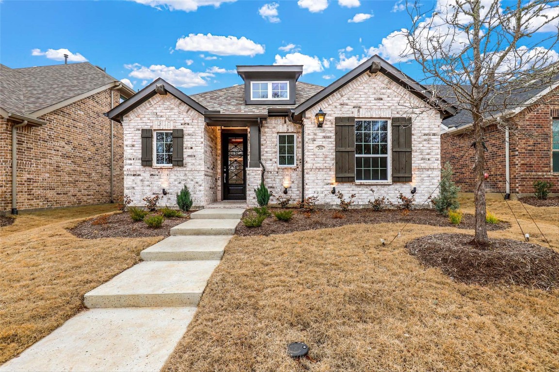 2816 Claude White Creek Mckinney TX 75071
