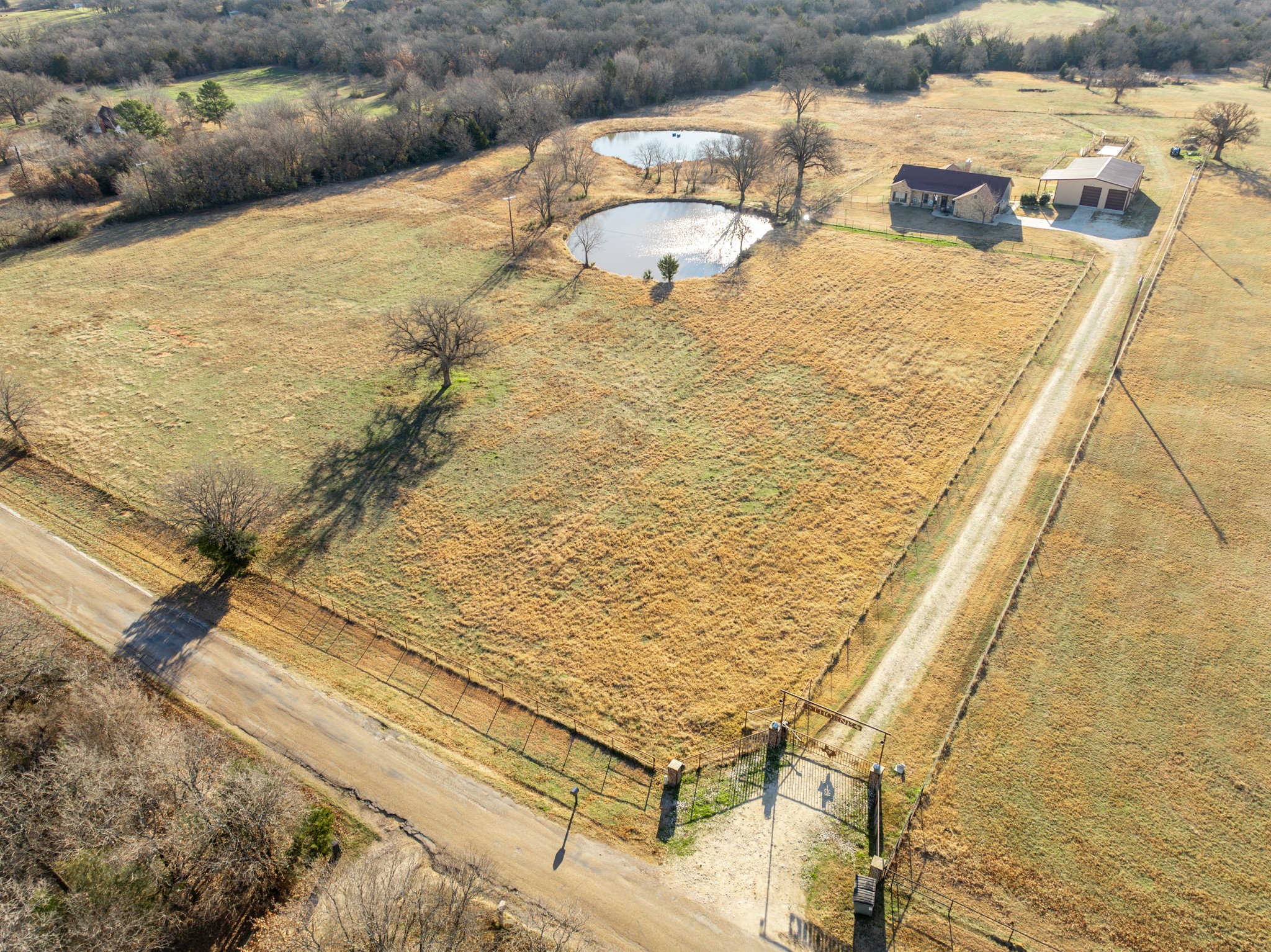 5600 County Road 304 Grandview TX 76050