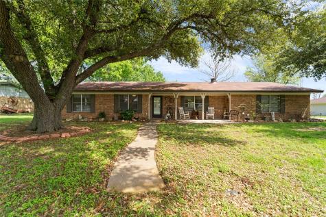 1105 Joel Street Groesbeck TX 76642