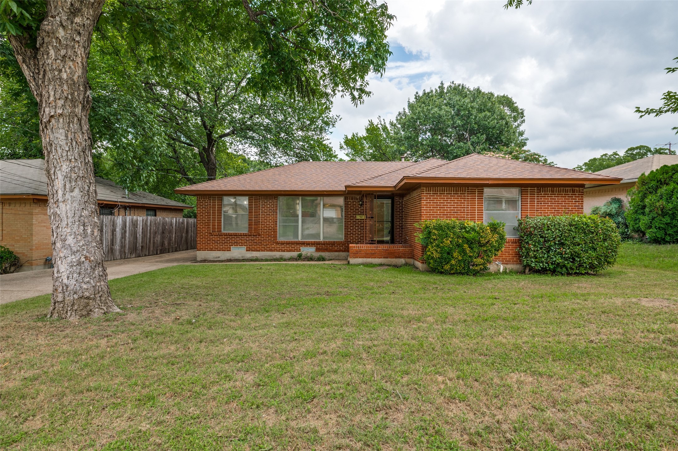 4126 Elk Horn Trail Dallas TX 75216