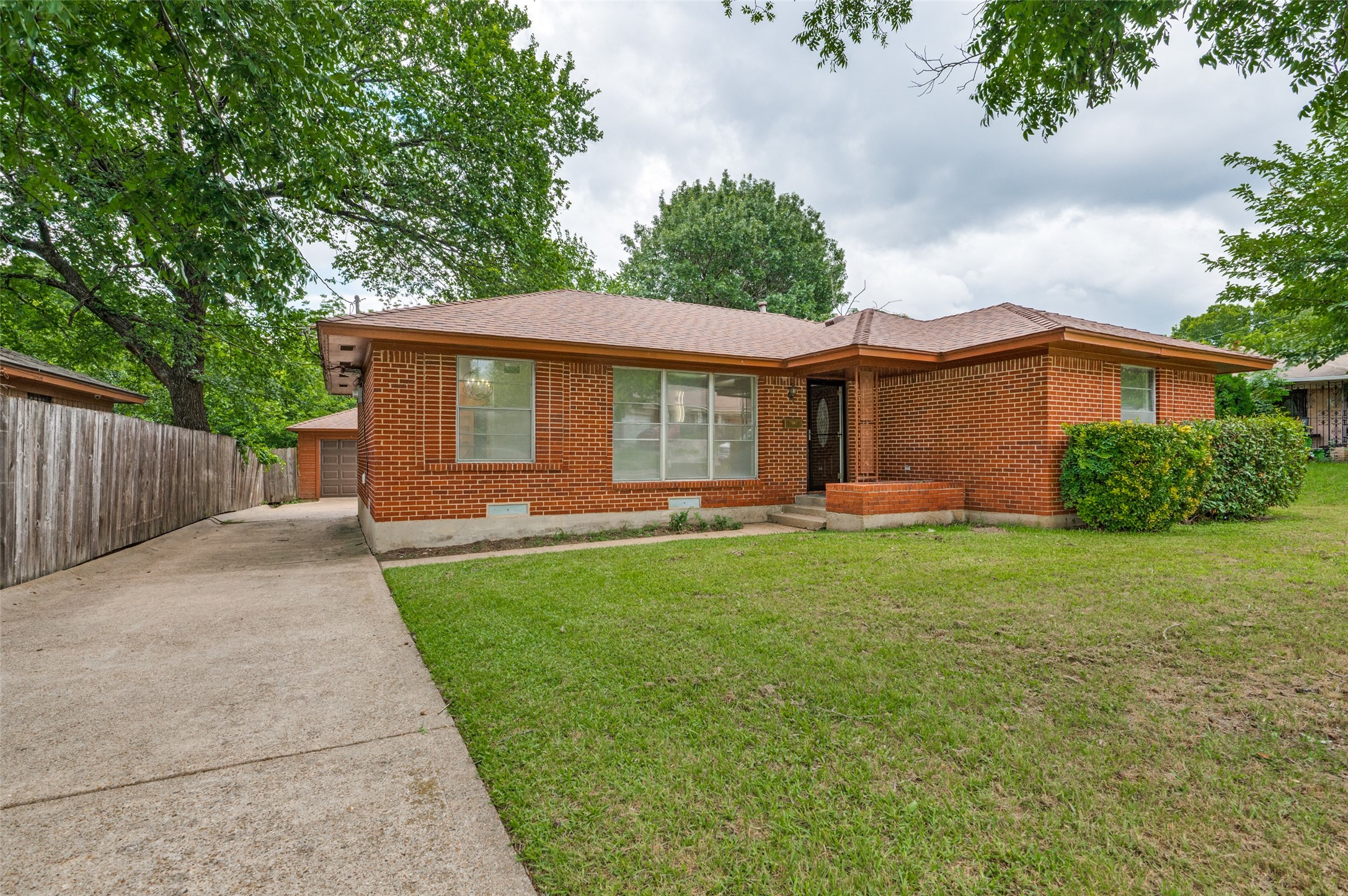 4126 Elk Horn Trail Dallas TX 75216