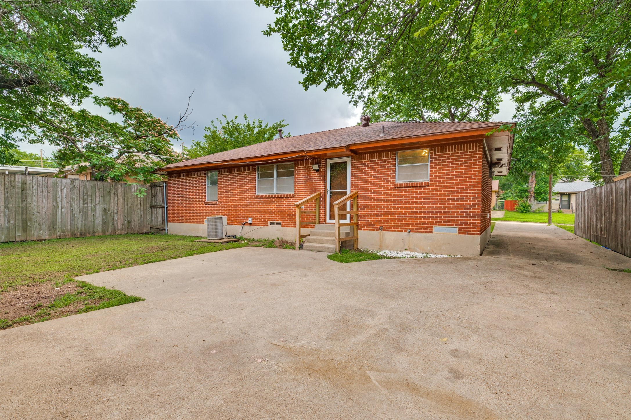 4126 Elk Horn Trail Dallas TX 75216
