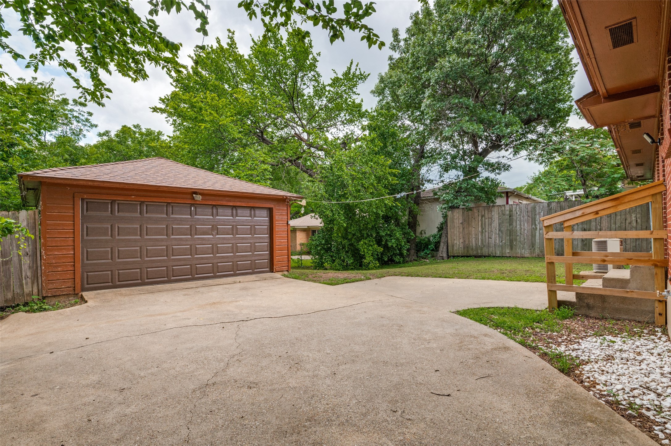 4126 Elk Horn Trail Dallas TX 75216