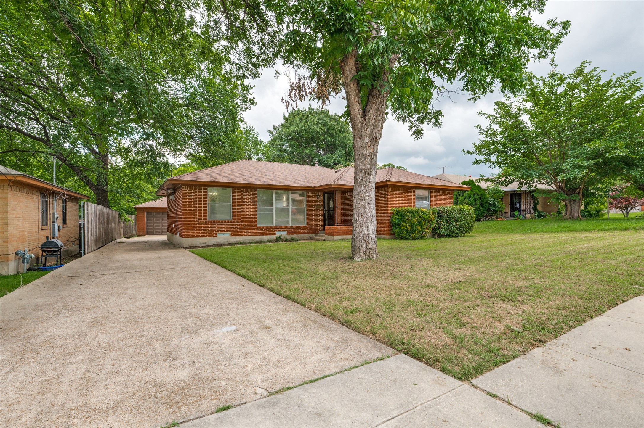 4126 Elk Horn Trail Dallas TX 75216