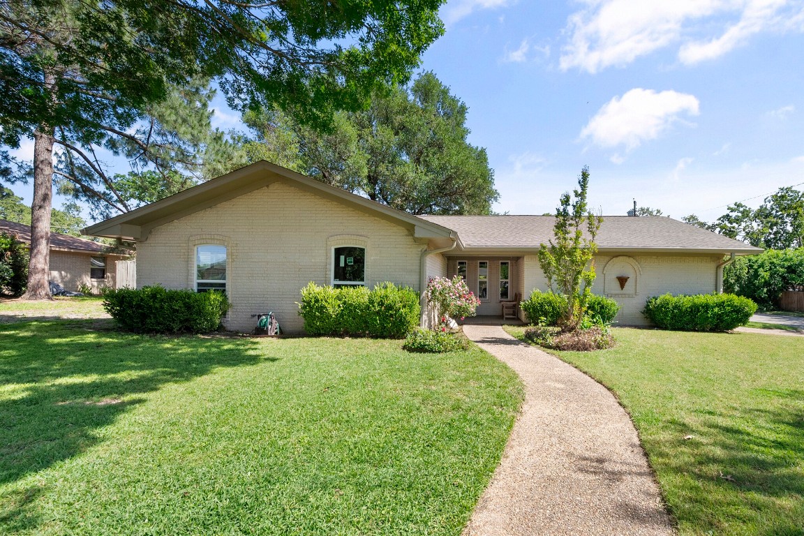 321 Hutson Drive Corsicana TX 75110