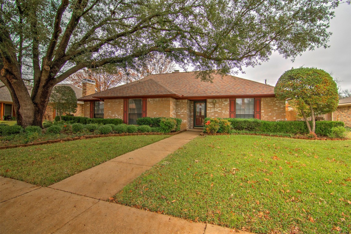 208 Randy Lee Lane Mckinney TX 75071