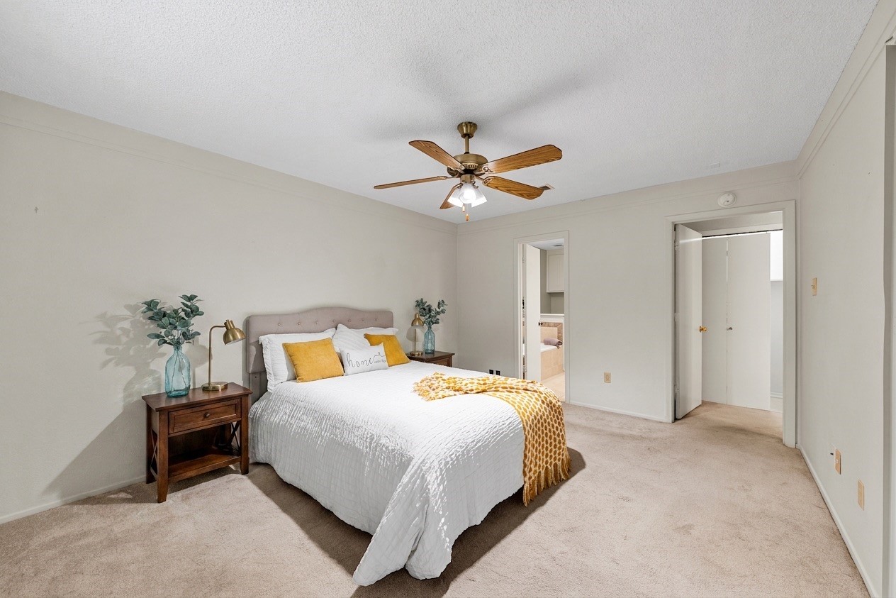 4909 Queen Court Fort Worth TX 76103