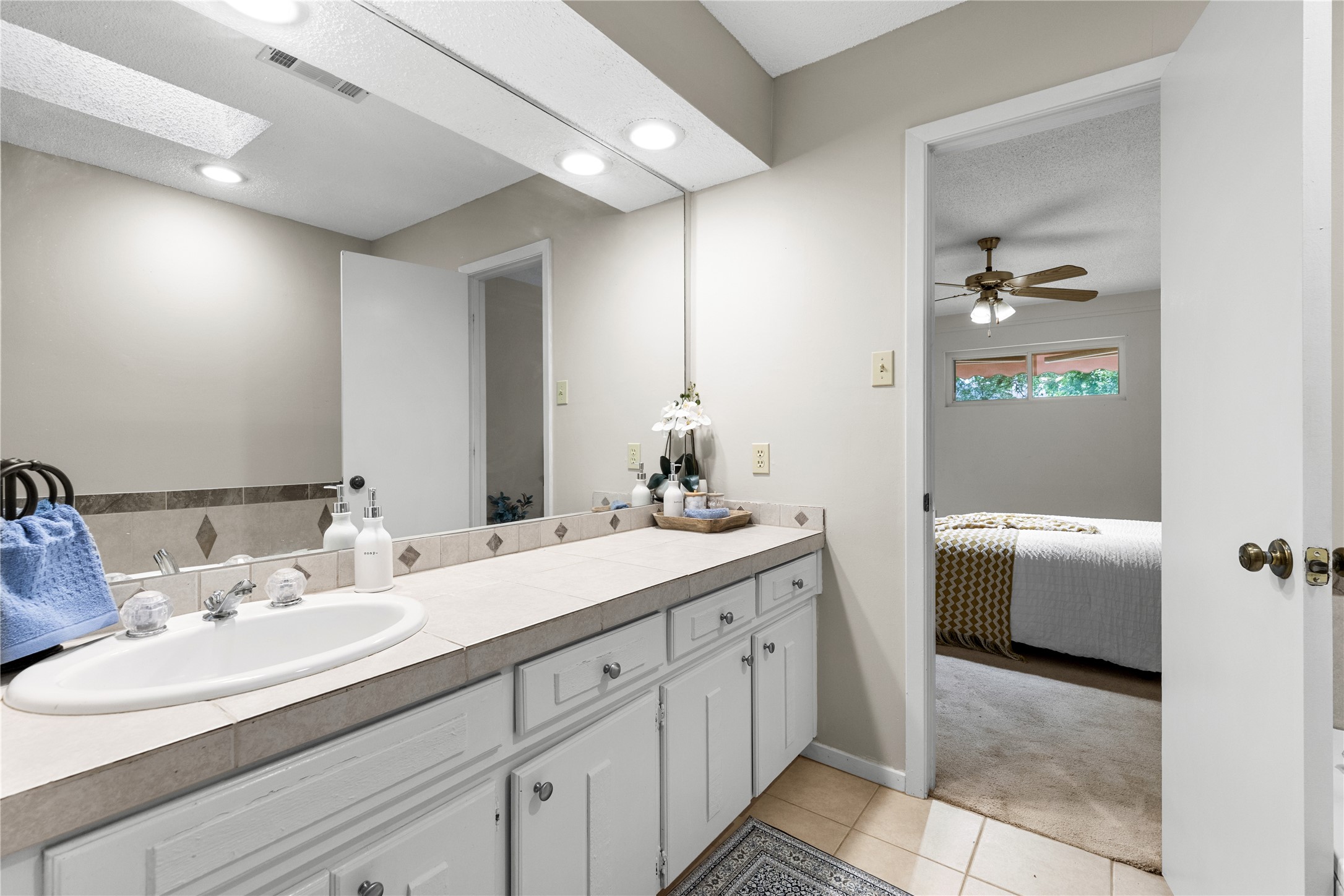 4909 Queen Court Fort Worth TX 76103