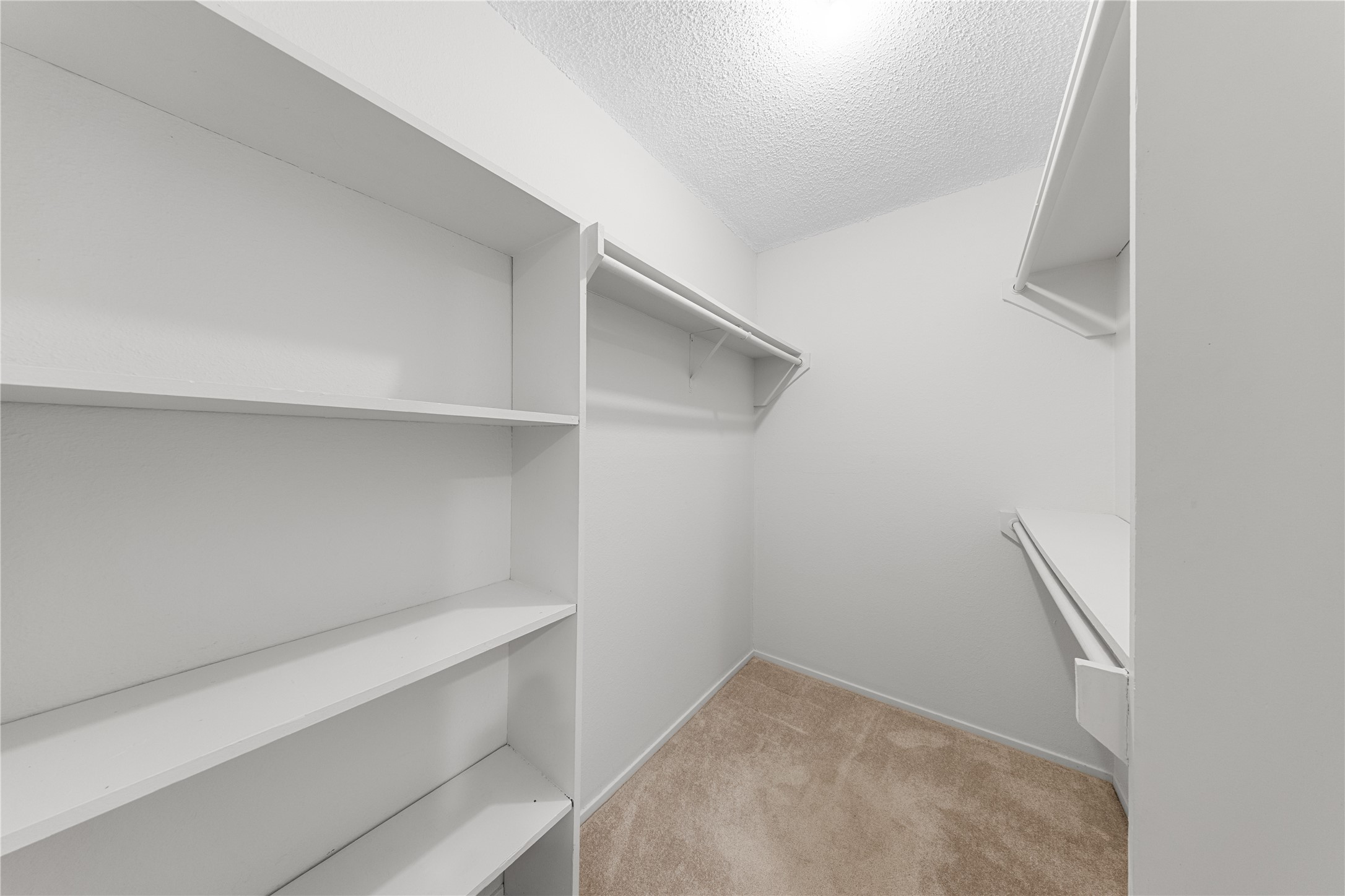4909 Queen Court Fort Worth TX 76103
