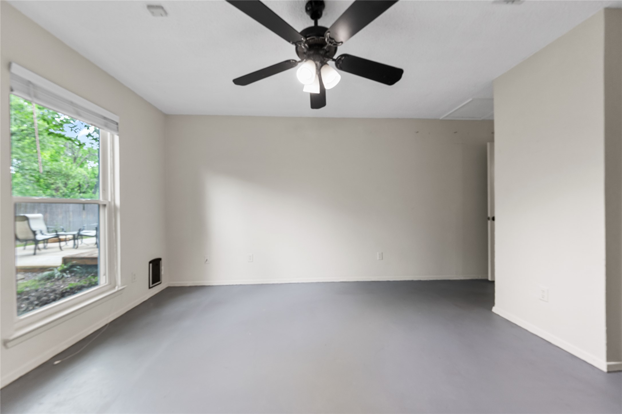 4909 Queen Court Fort Worth TX 76103