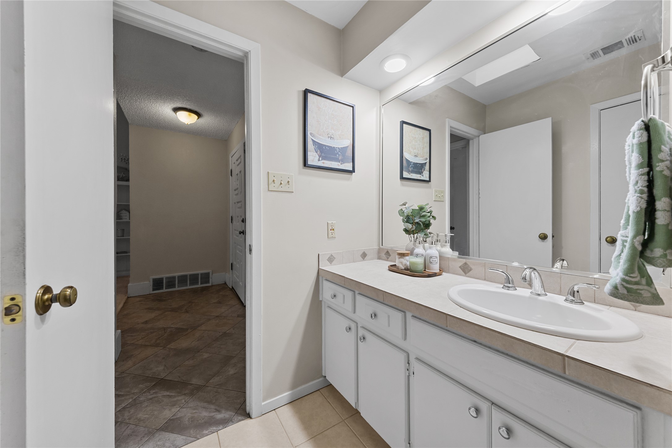 4909 Queen Court Fort Worth TX 76103