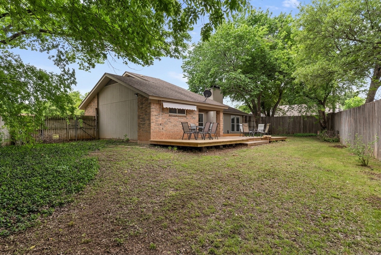 4909 Queen Court Fort Worth TX 76103