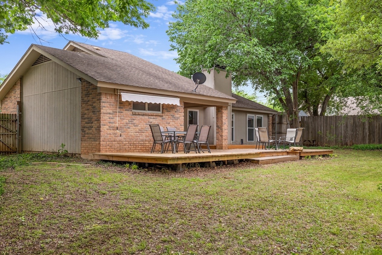 4909 Queen Court Fort Worth TX 76103