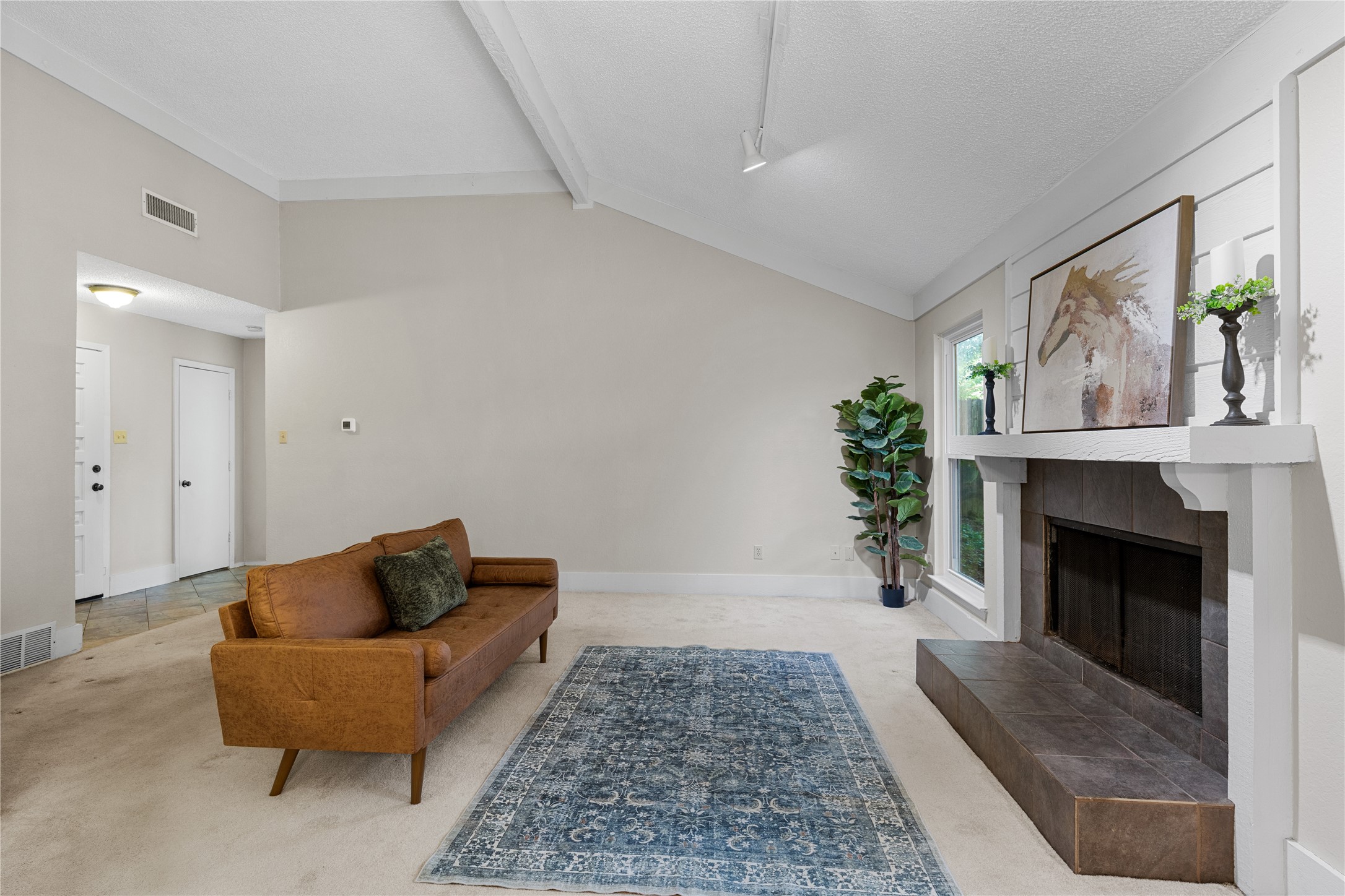 4909 Queen Court Fort Worth TX 76103