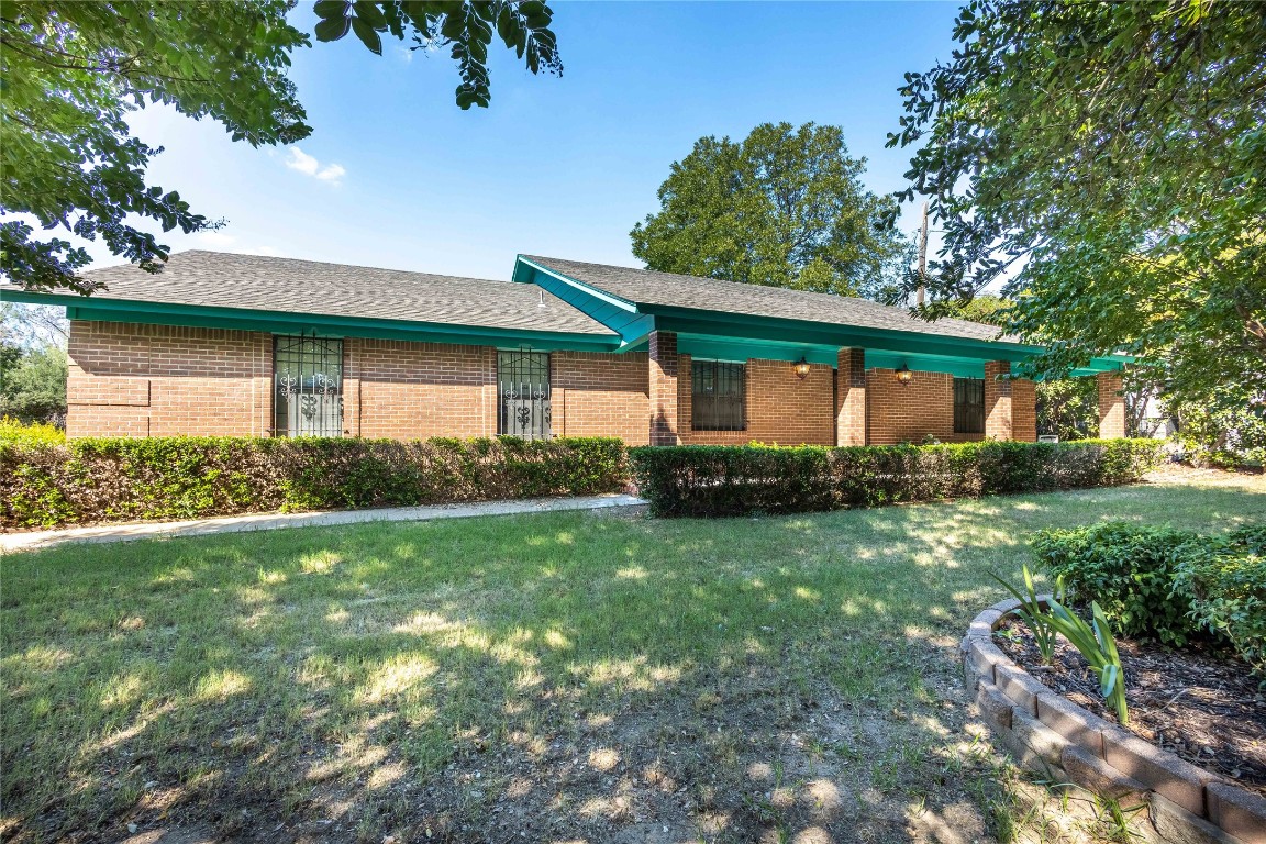 5429 Booker T Street Fort Worth TX 76105