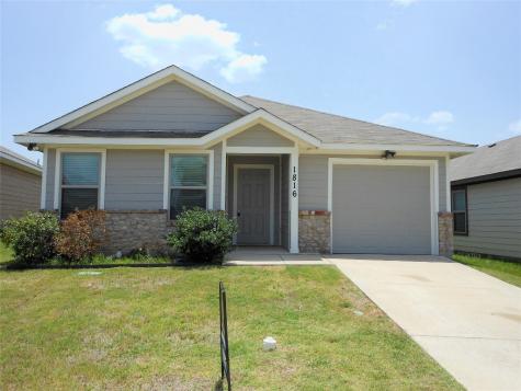 1816 Wickham Drive Burleson TX 76028