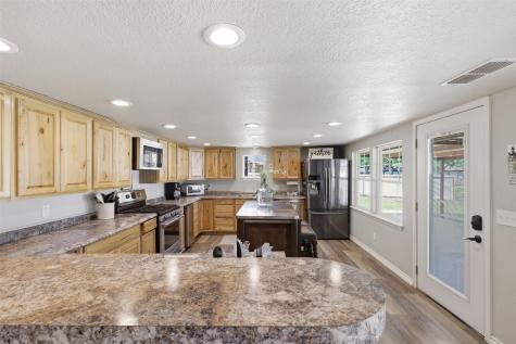 125 County Road 596 Eastland TX 76448