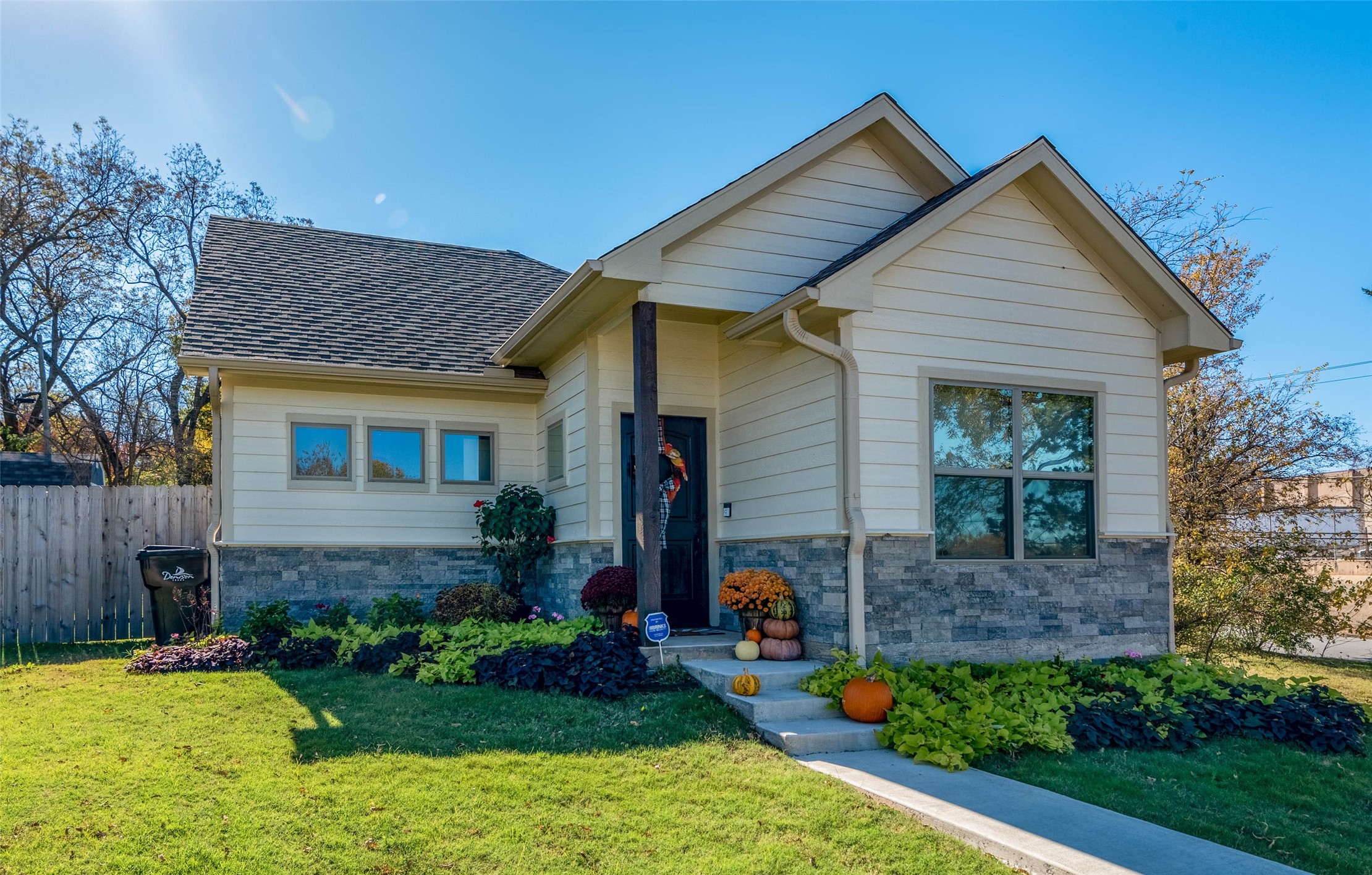 1226 W Elm Street Denison TX 75020