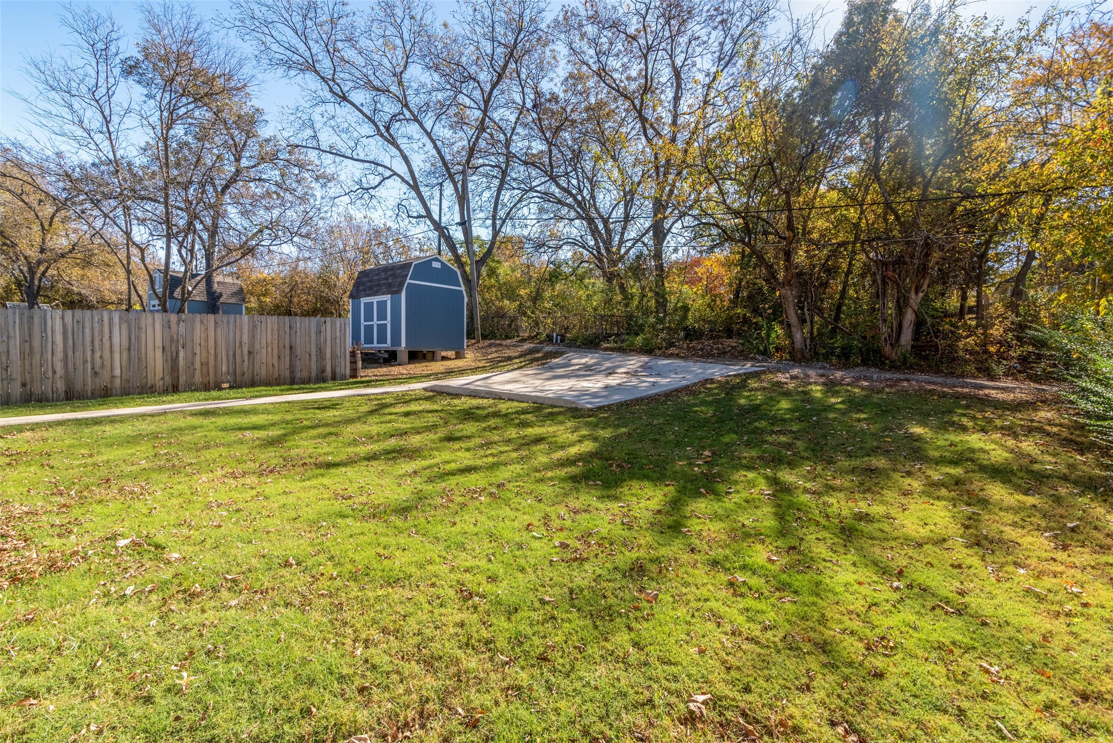 1226 W Elm Street Denison TX 75020