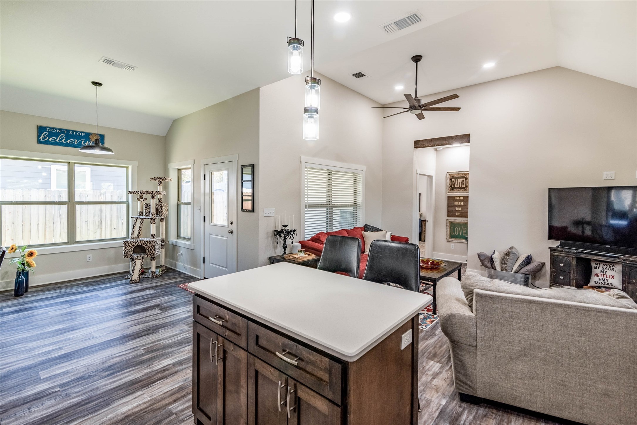 1226 W Elm Street Denison TX 75020