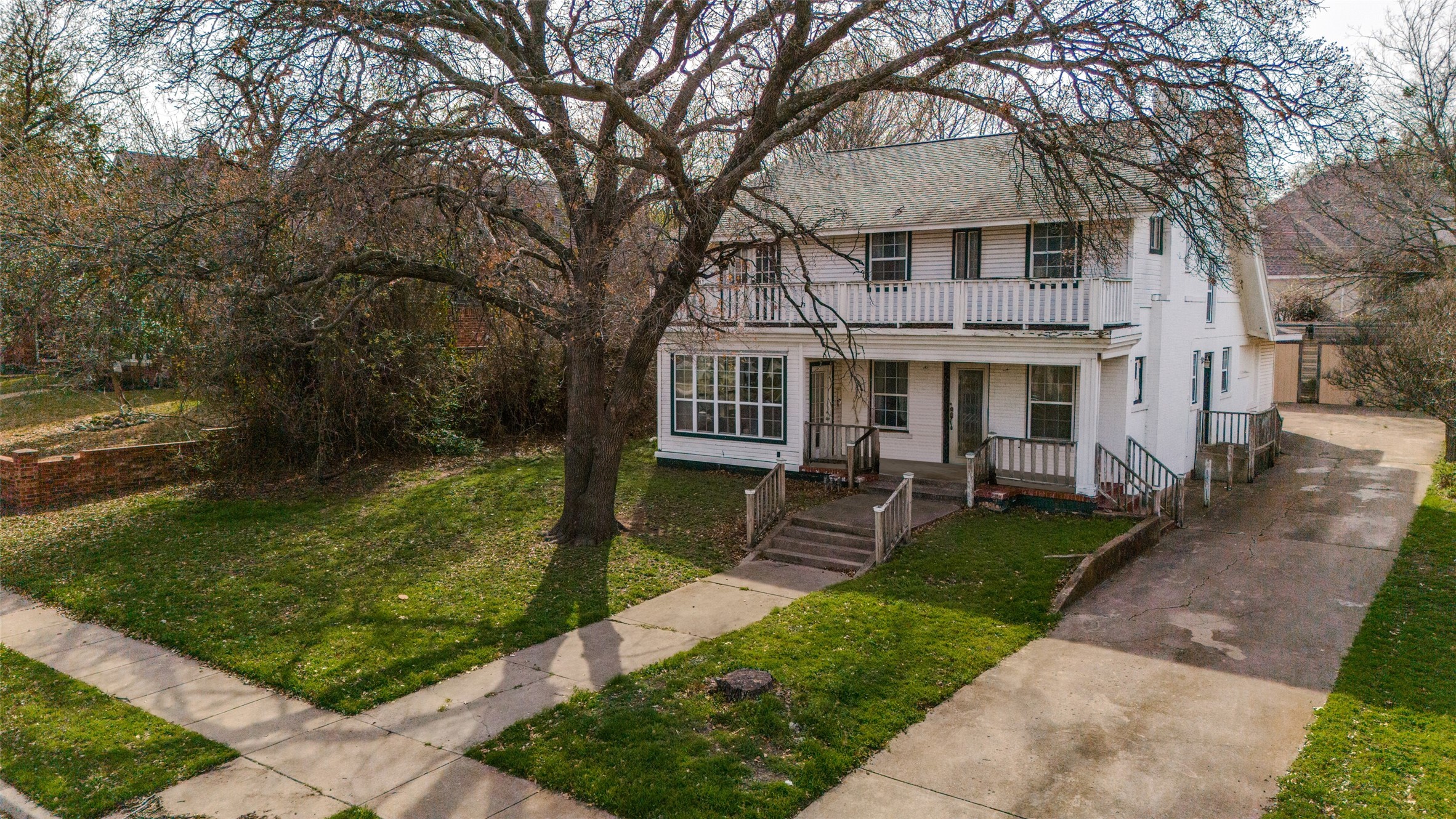 1324 Belle Place Fort Worth TX 76107