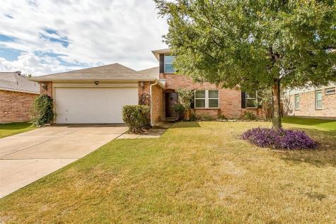 1316 Lauren Drive Burleson TX 76028