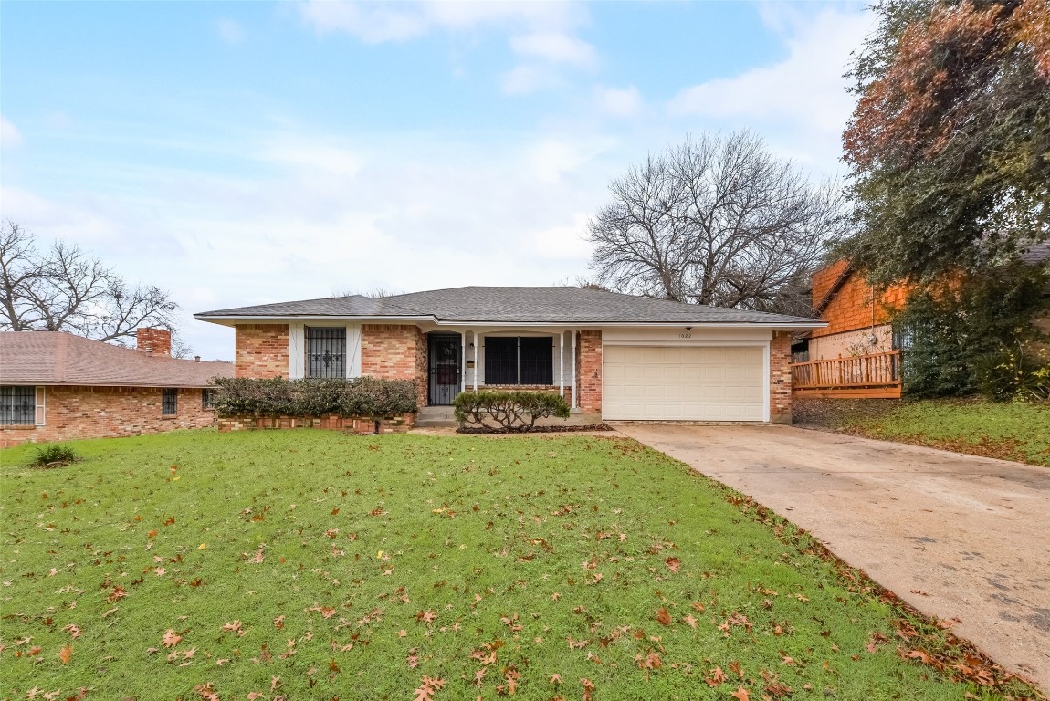 1022 Golden Trophy Drive Dallas TX 75232