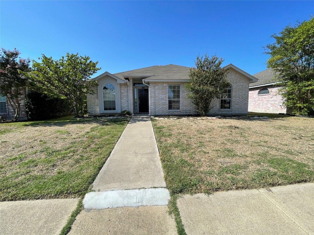 2021 Creek Royal Drive Mesquite TX 75181