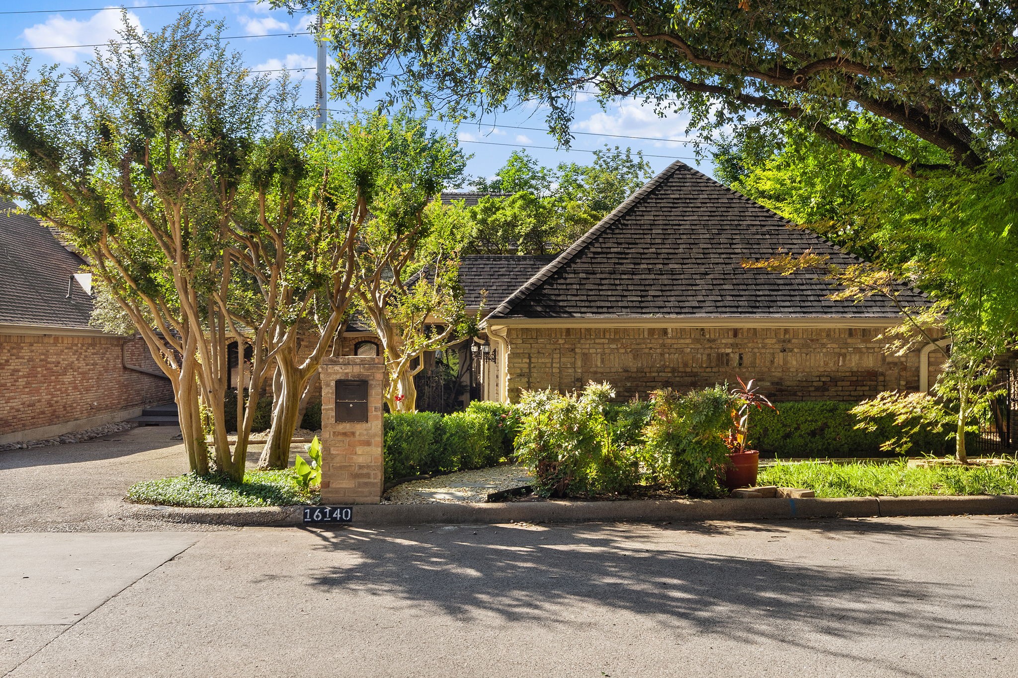 16140 Chalfont Circle Dallas TX 75248