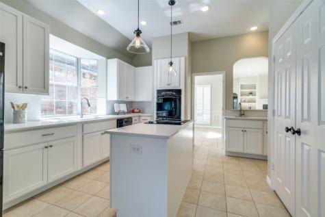 3842 Canot Lane Addison TX 75001