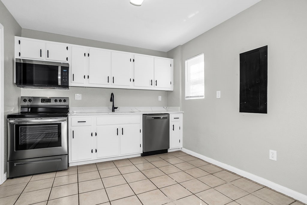 2412 Spiller Street Fort Worth TX 76105