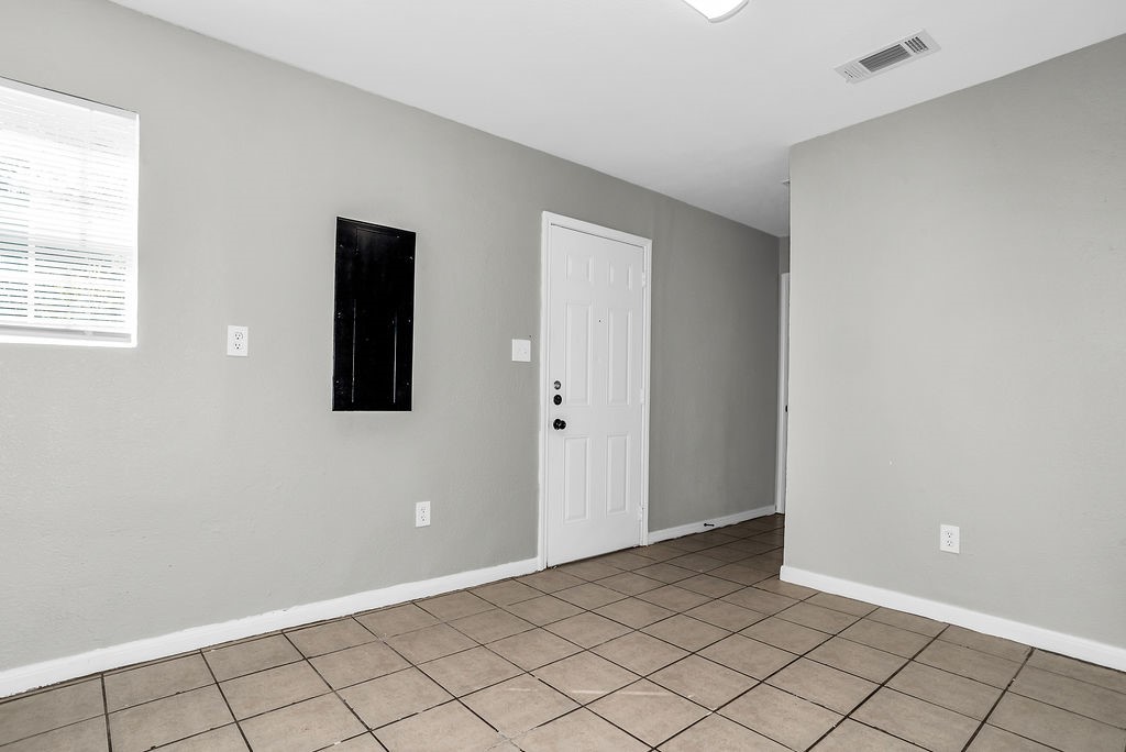 2412 Spiller Street Fort Worth TX 76105