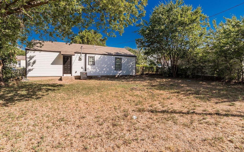 2412 Spiller Street Fort Worth TX 76105
