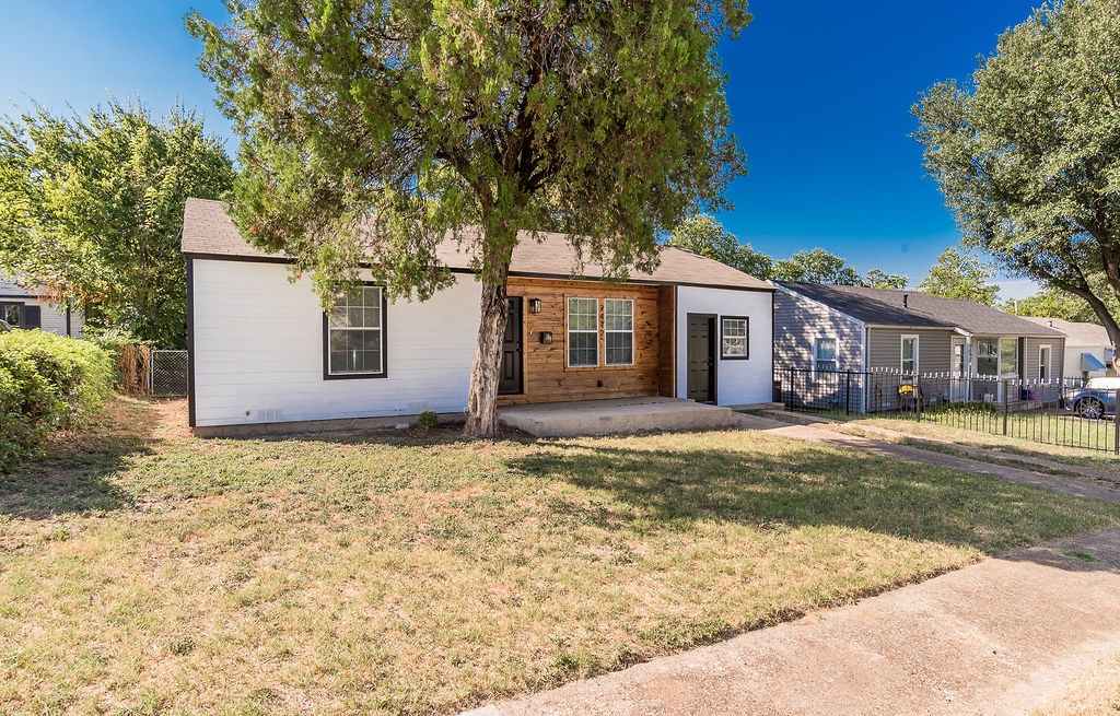 2412 Spiller Street Fort Worth TX 76105