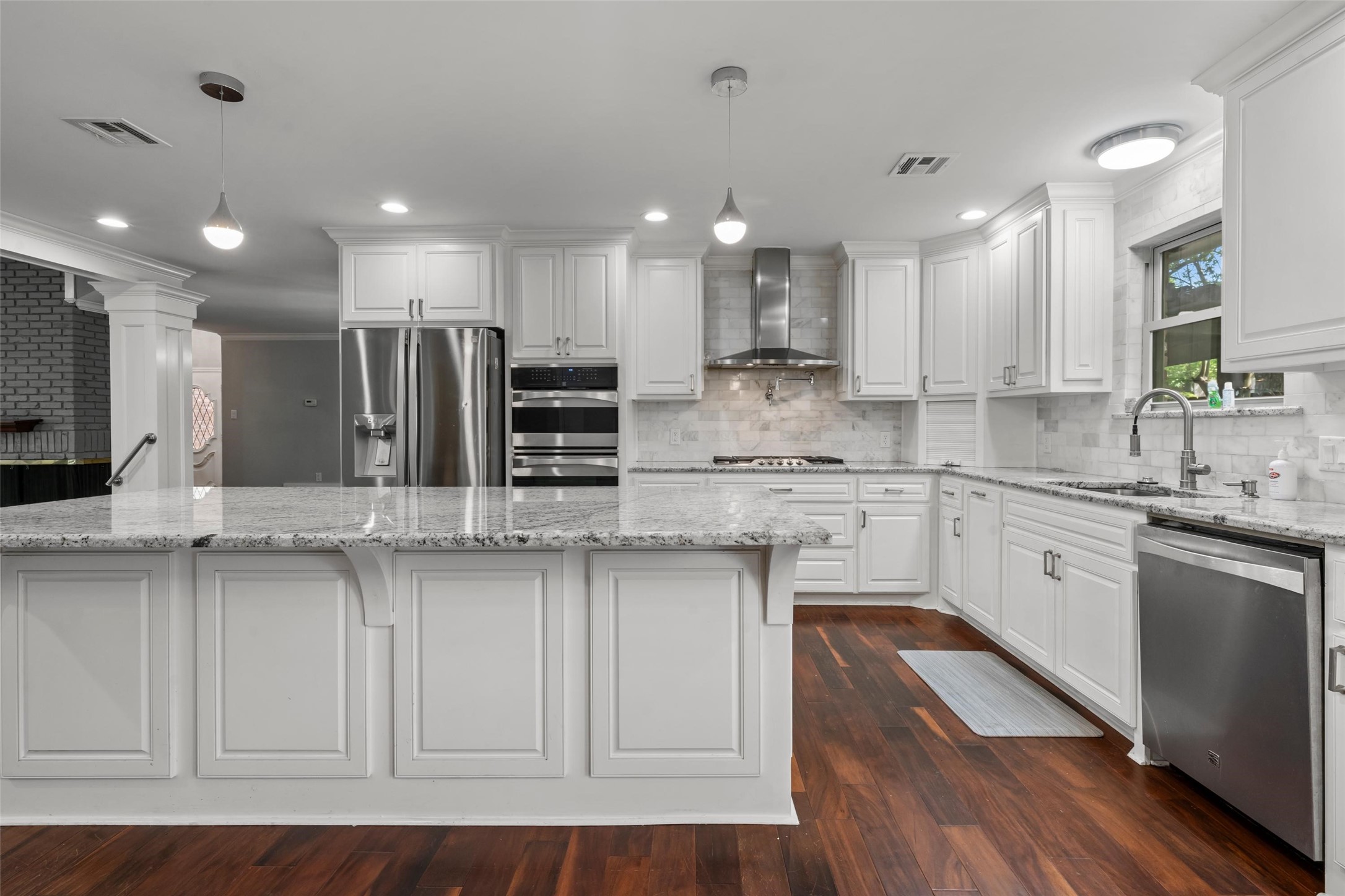 9925 Sandalwood Drive Woodway TX 76712