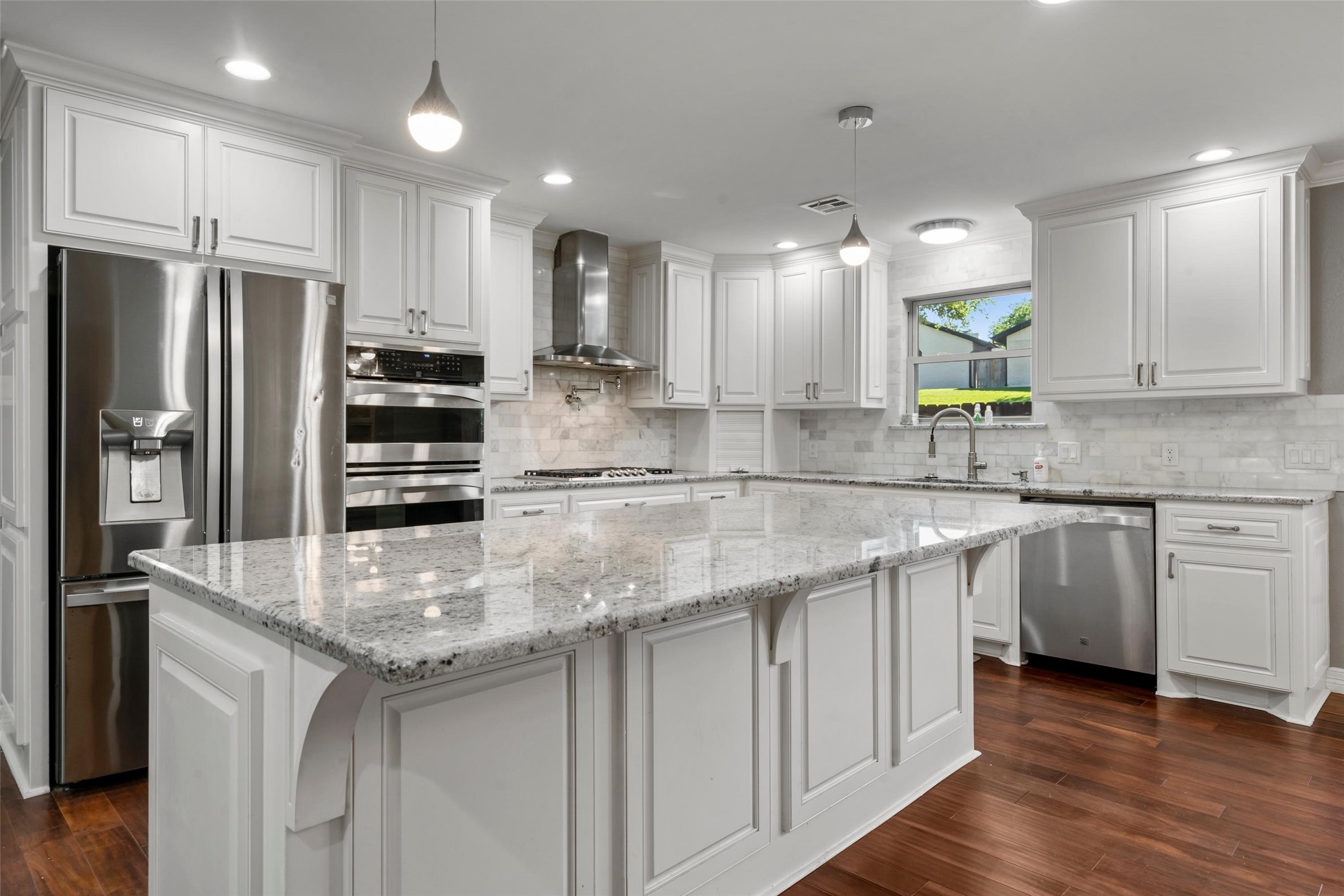 9925 Sandalwood Drive Woodway TX 76712