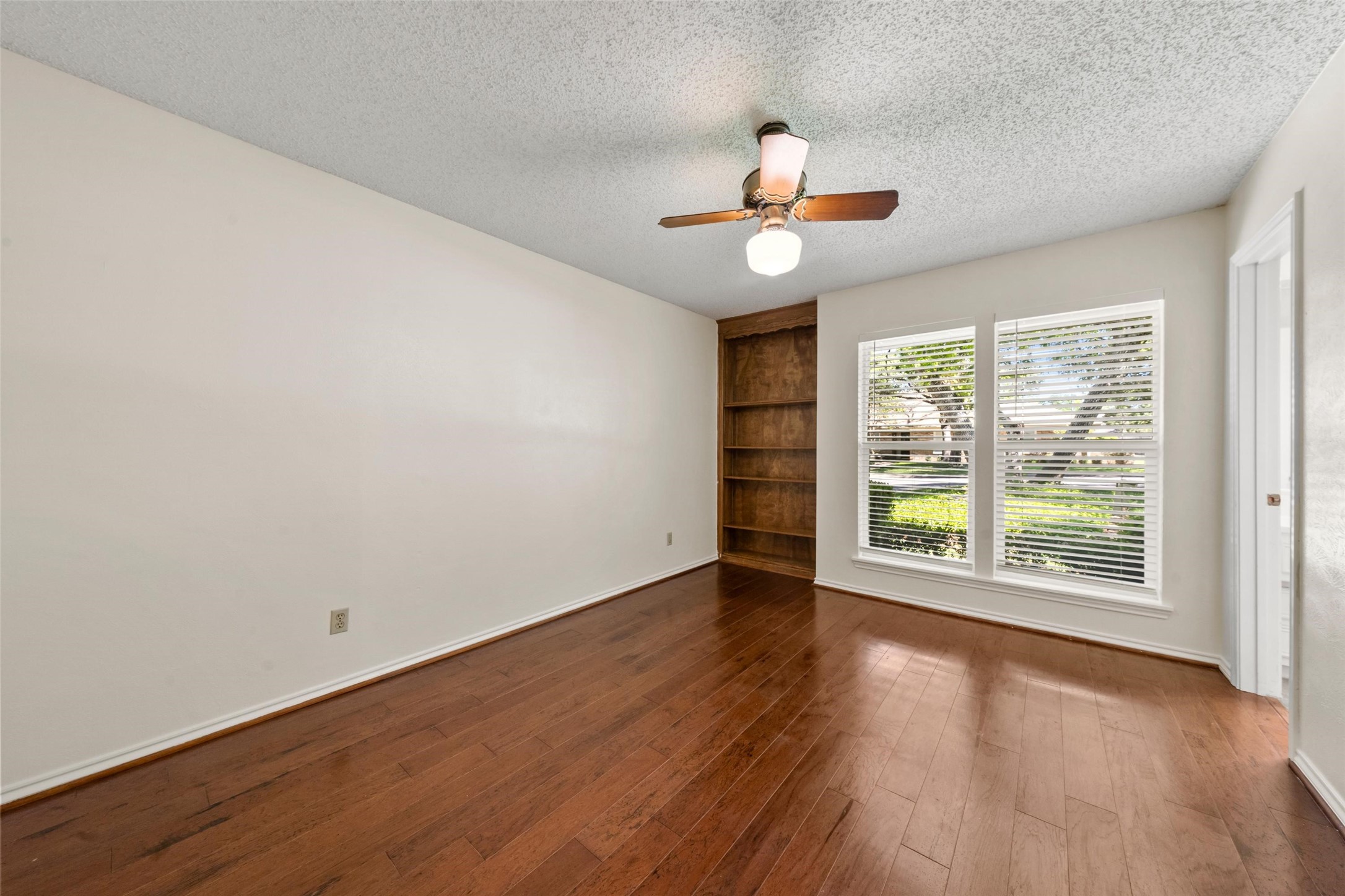 9925 Sandalwood Drive Woodway TX 76712