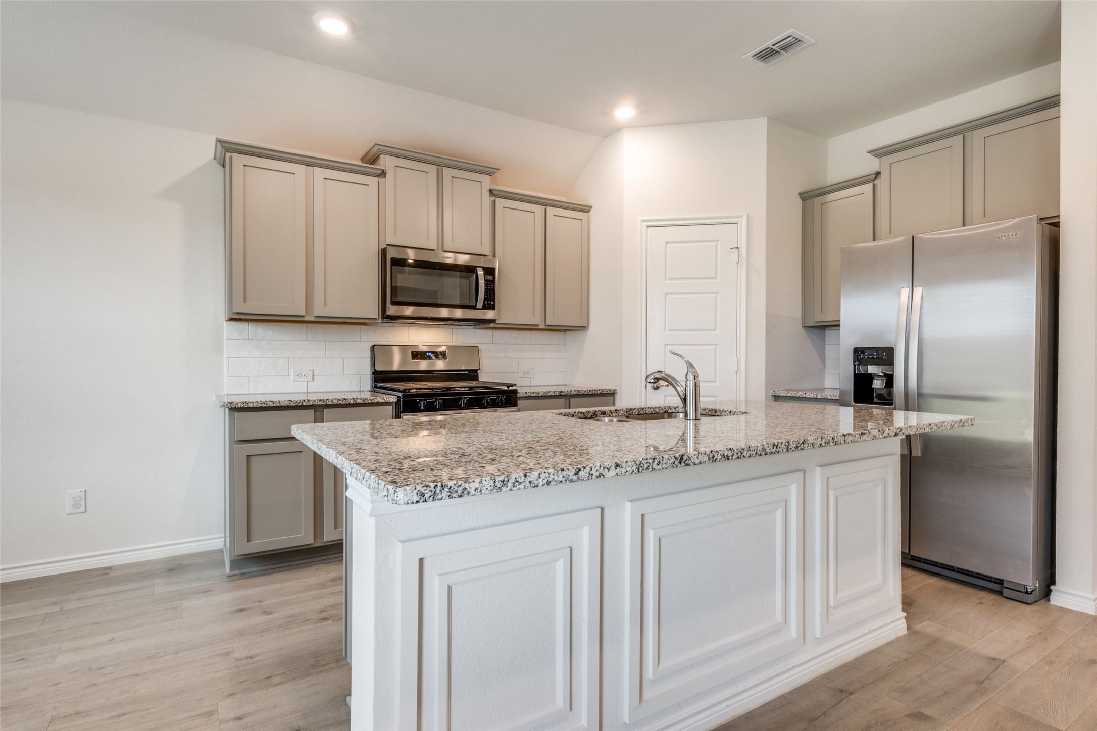 3915 Silver City Avenue Aubrey TX 76227