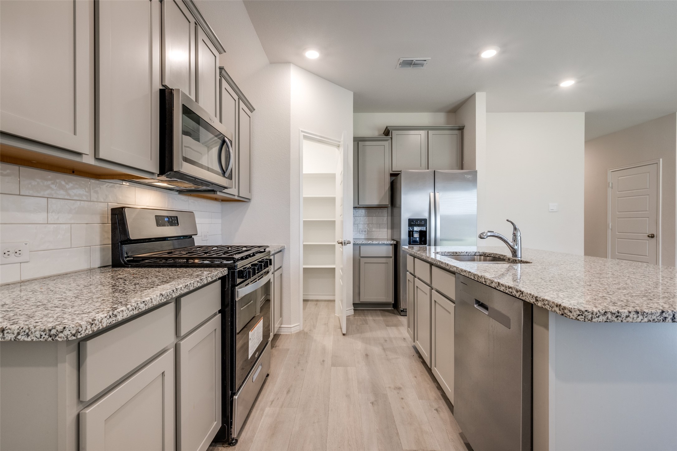 3915 Silver City Avenue Aubrey TX 76227