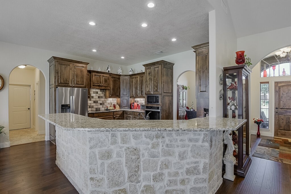 5830 Shiloh Forest Drive Midlothian TX 76065