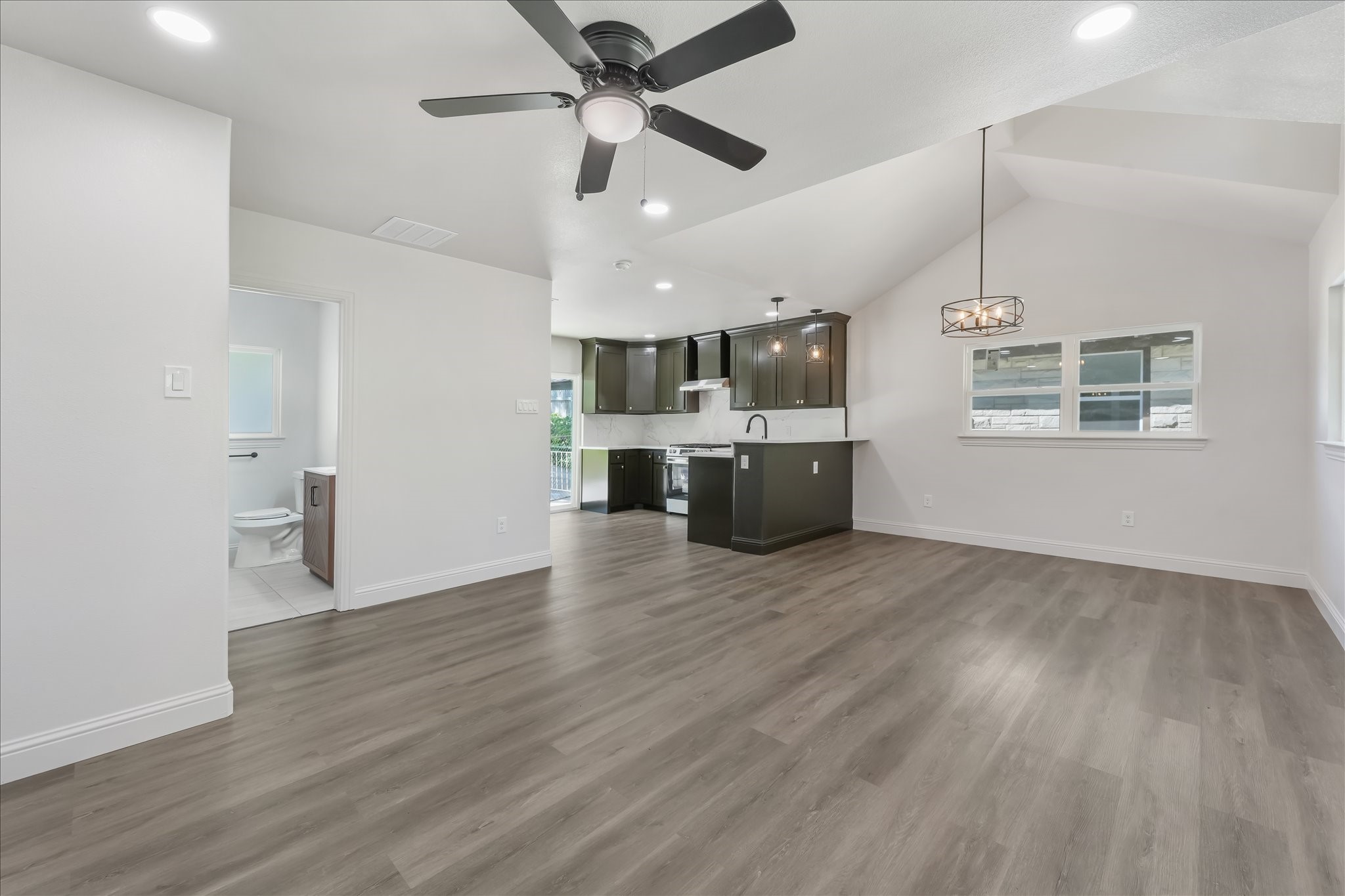 1918 Elmwood Boulevard Dallas TX 75224