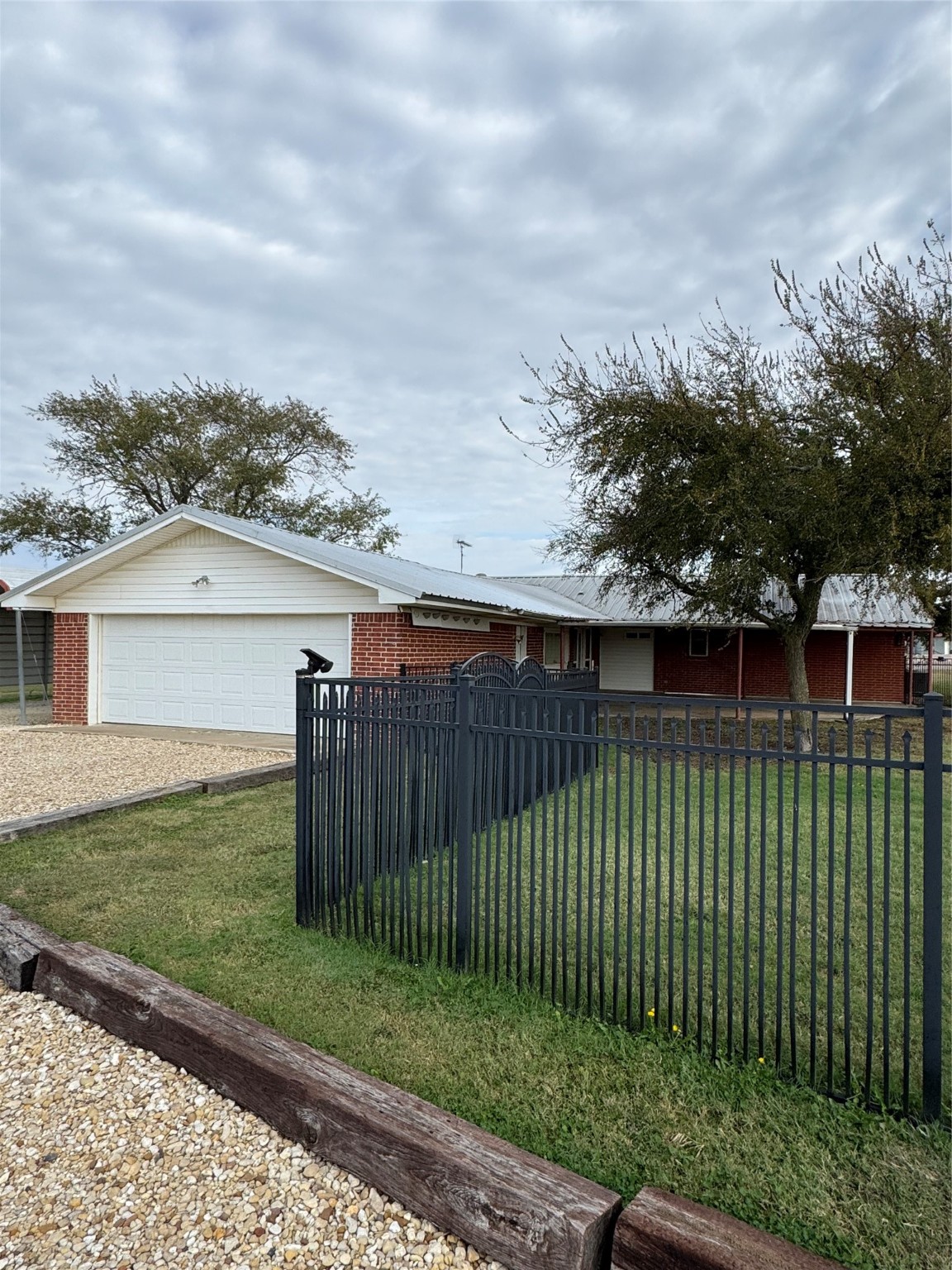 891 Hcr 2124 Loop Whitney TX 76692