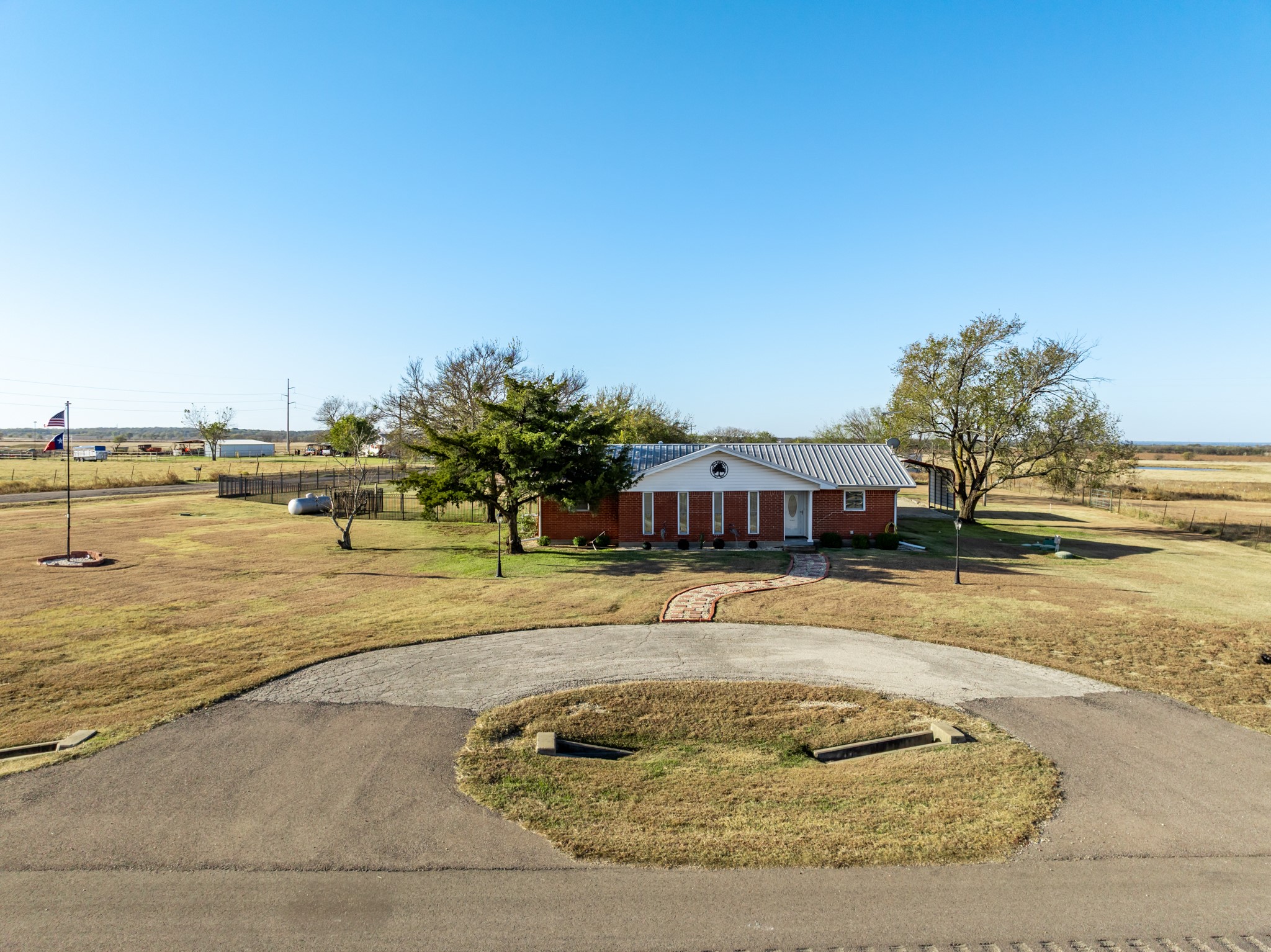 891 Hcr 2124 Loop Whitney TX 76692