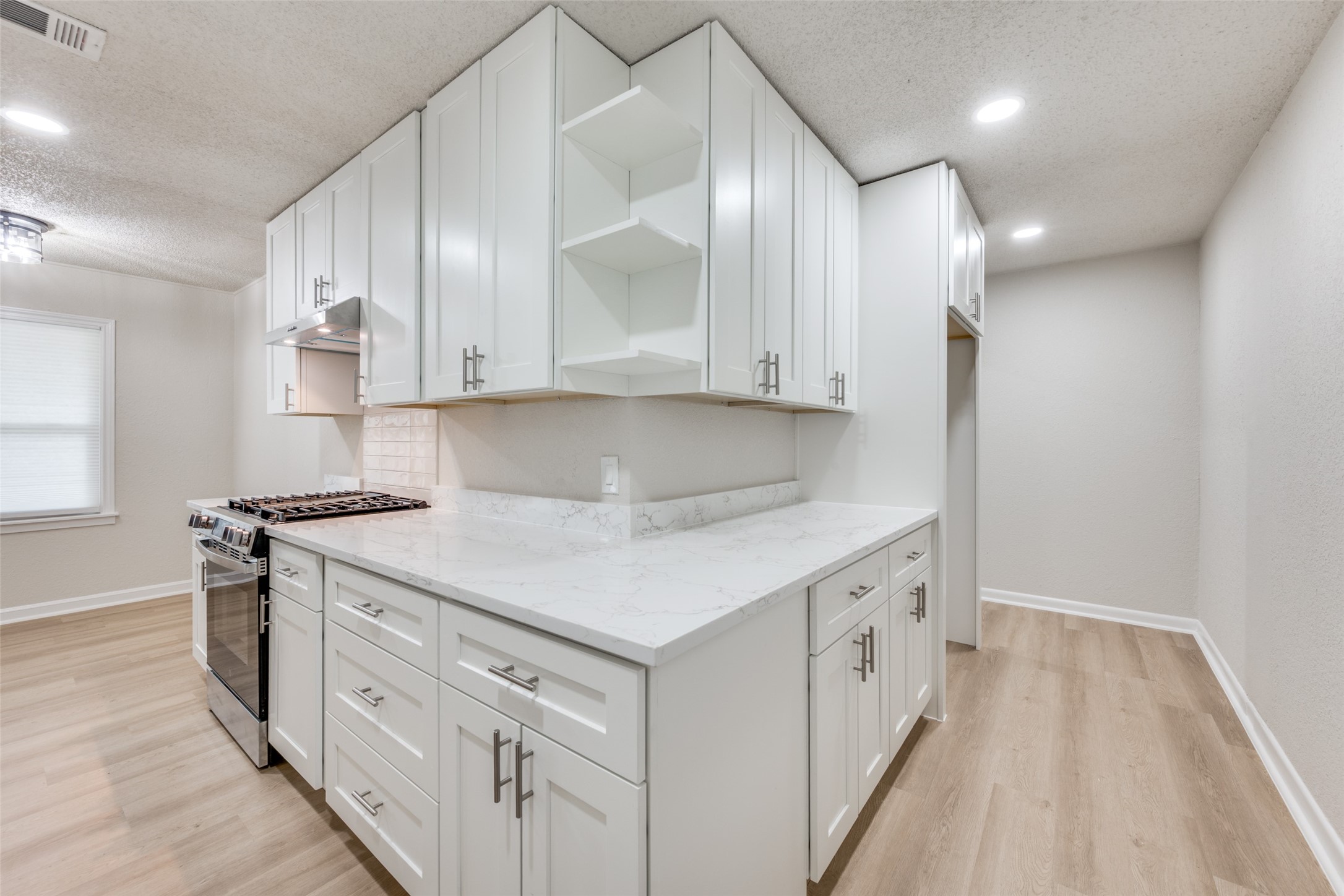420 Arthur Drive Hurst TX 76053