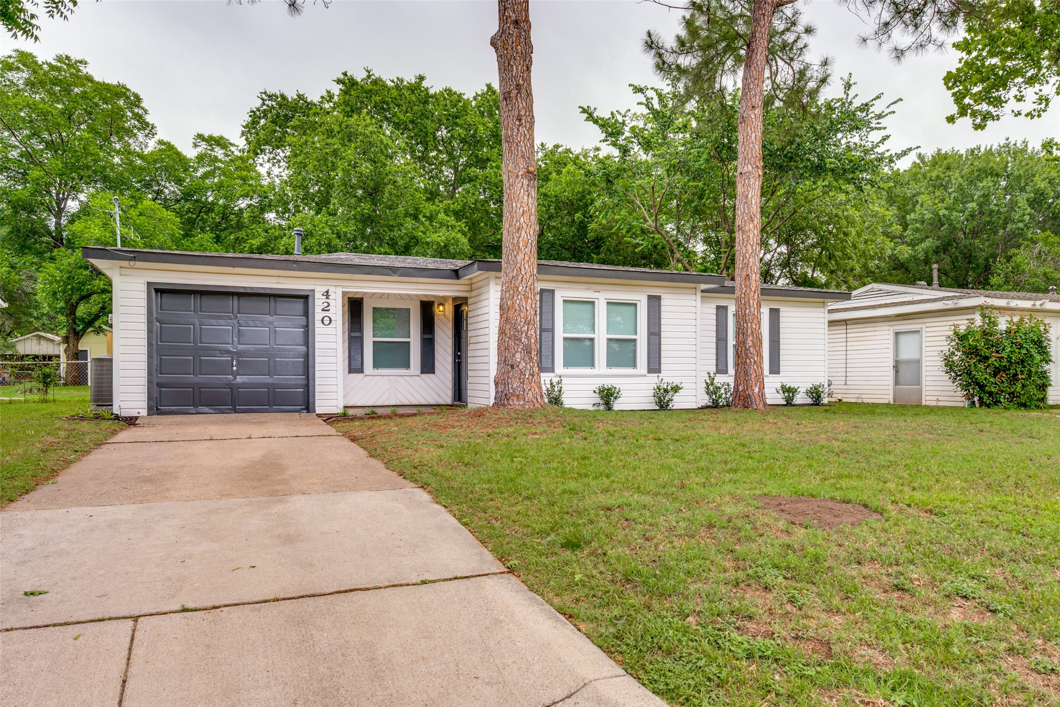 420 Arthur Drive Hurst TX 76053