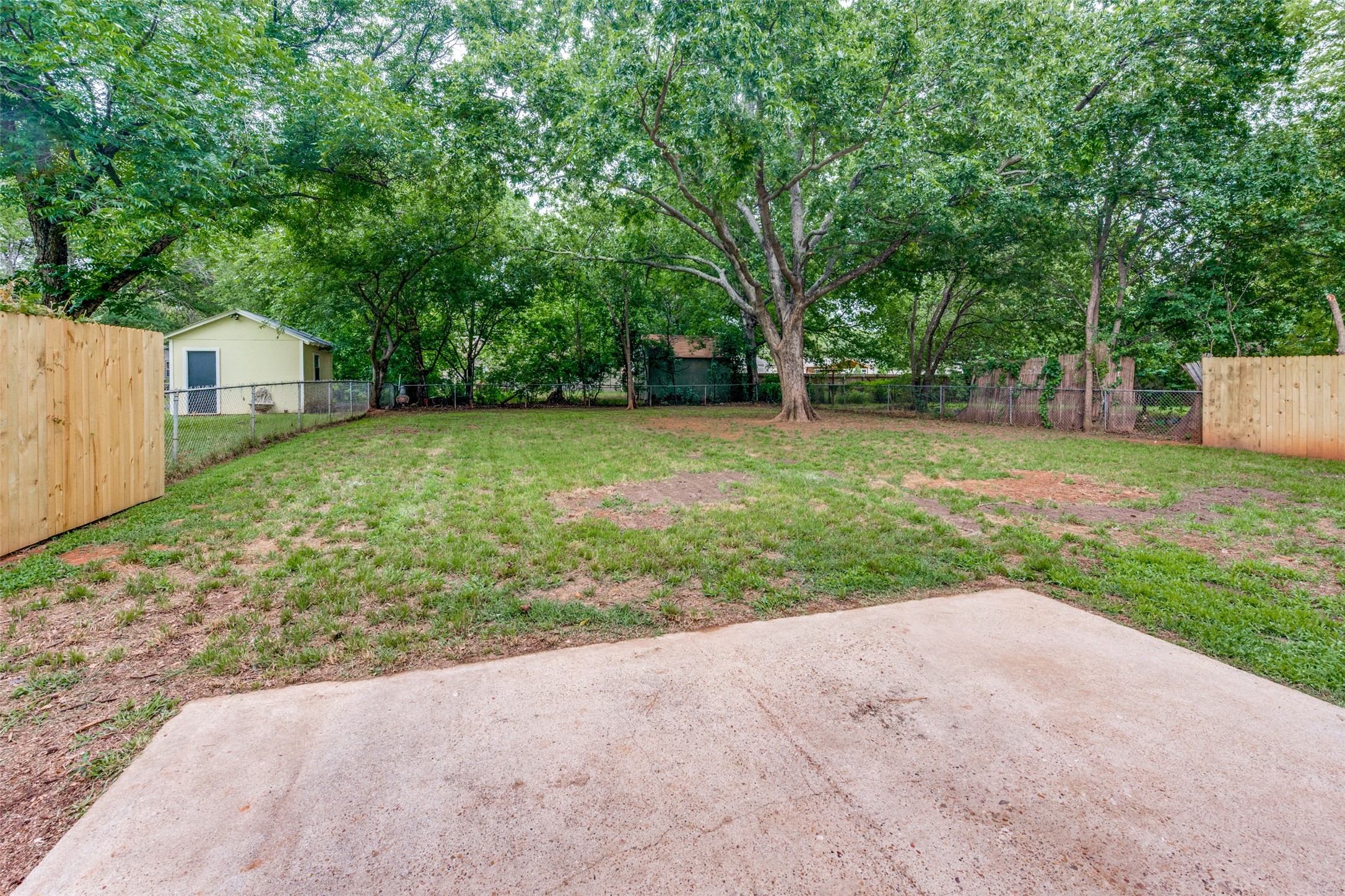 420 Arthur Drive Hurst TX 76053