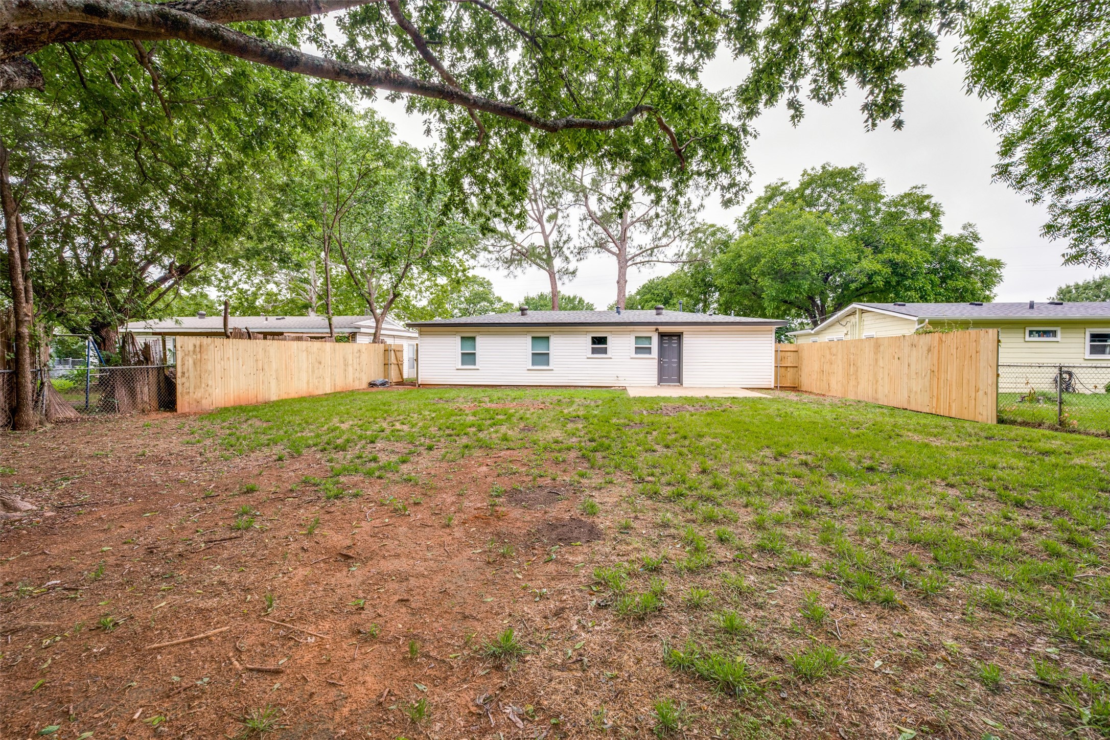 420 Arthur Drive Hurst TX 76053
