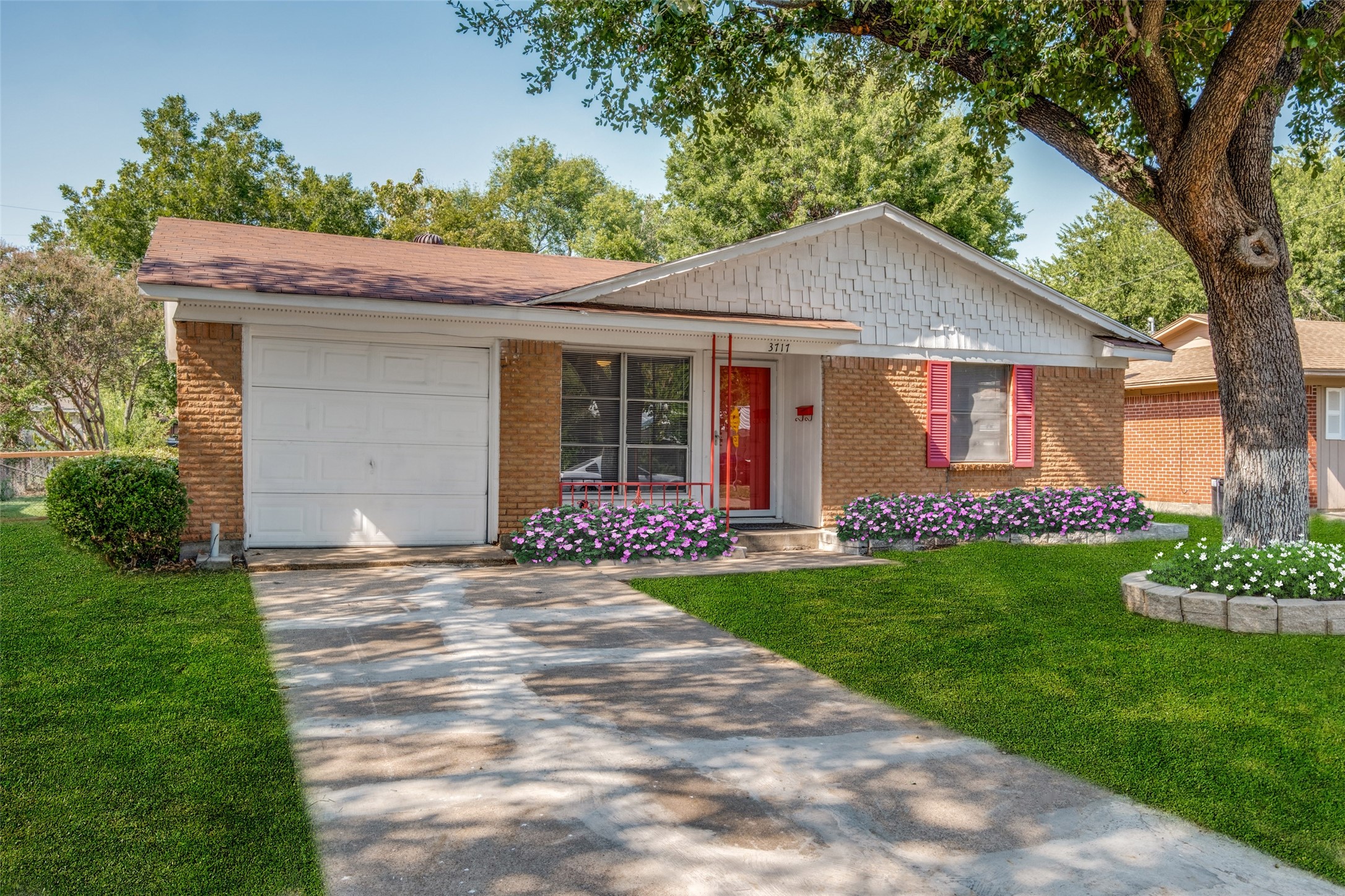 3717 Lisa Lane Mesquite TX 75150