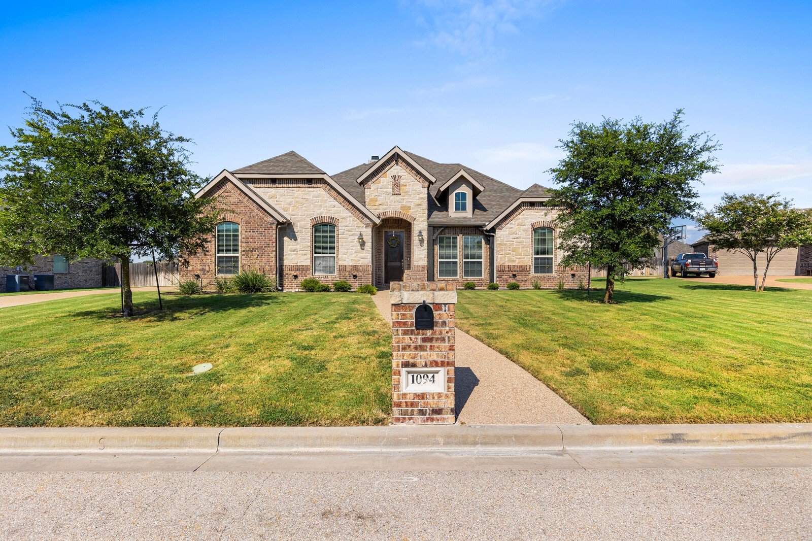 1094 Hesselridge Drive Hewitt TX 76643